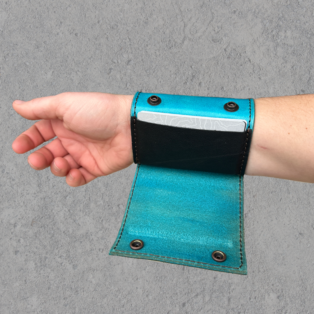 Lined | In Turquoise | The Wearable Wallet