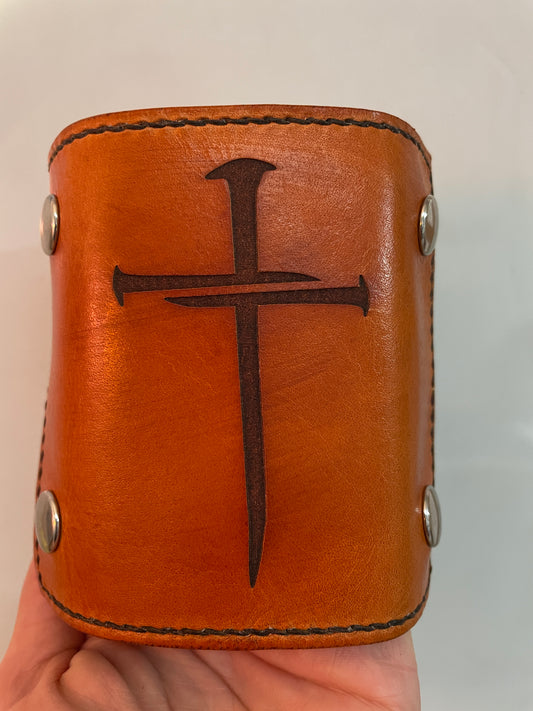 Engraved | Cross | The Wearable Wallet