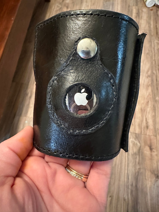 AirTag pocket