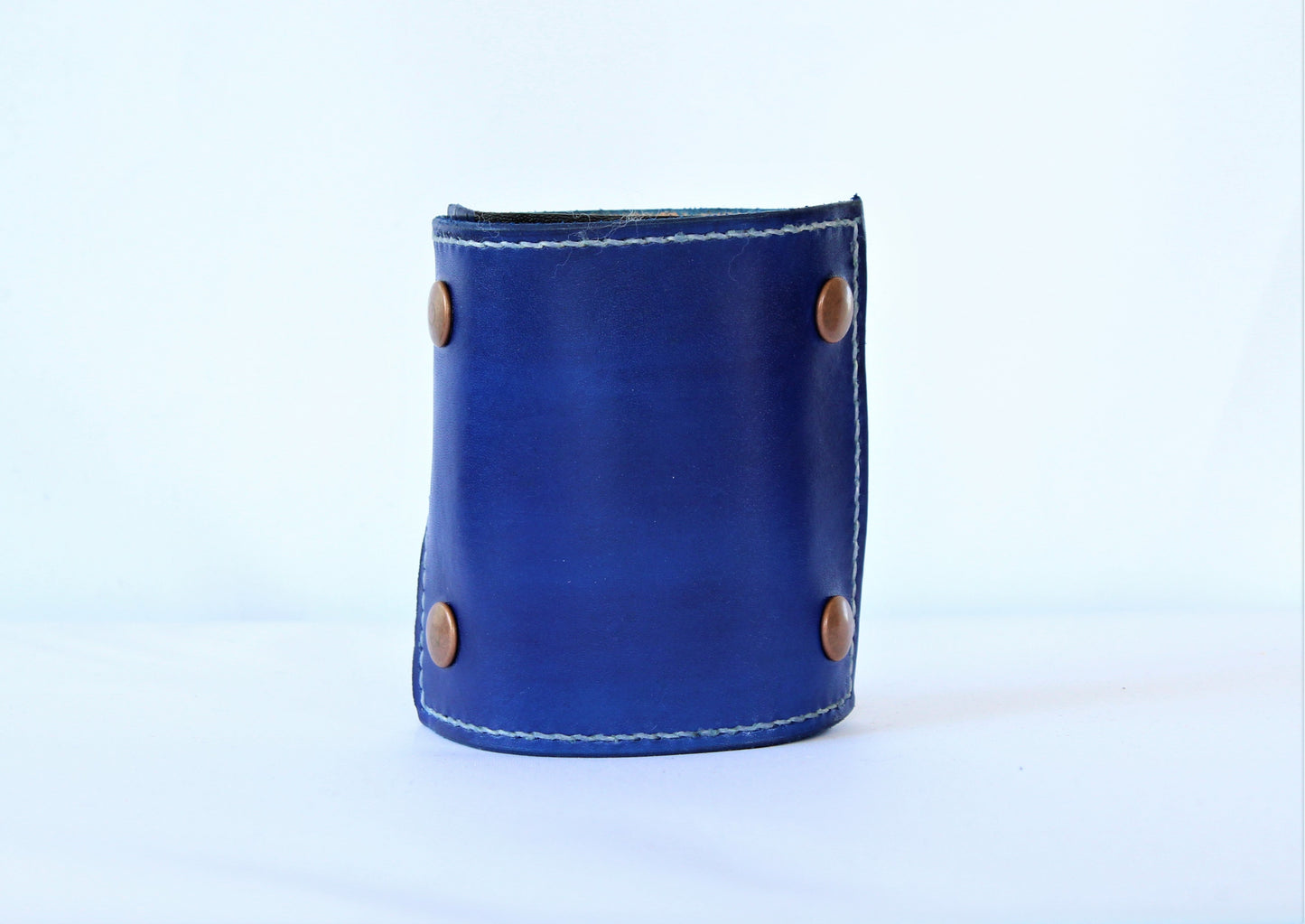 Lined | In Blue | The Wearable Wallet