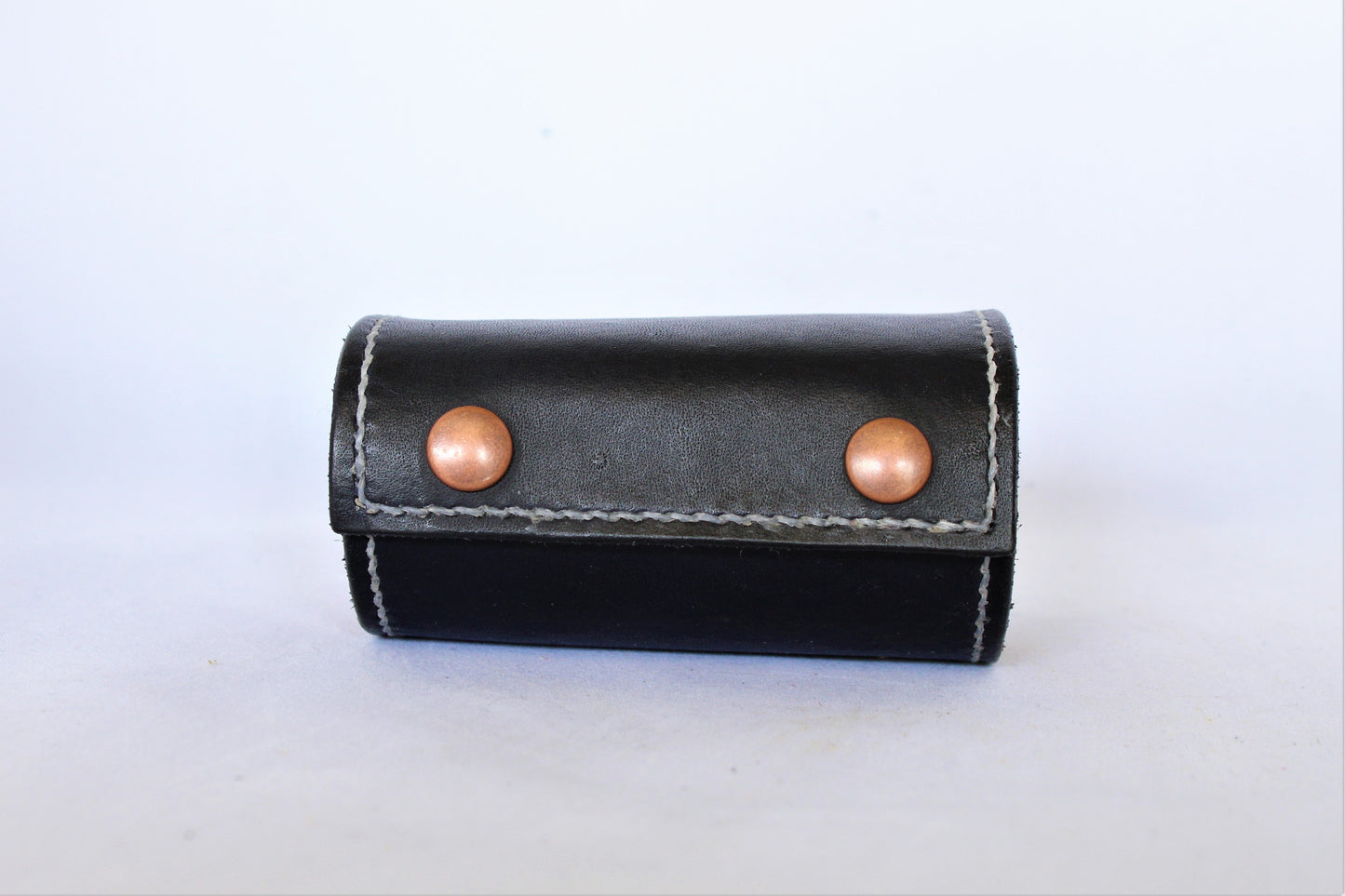 Lined | In Black | The Wearable Wallet