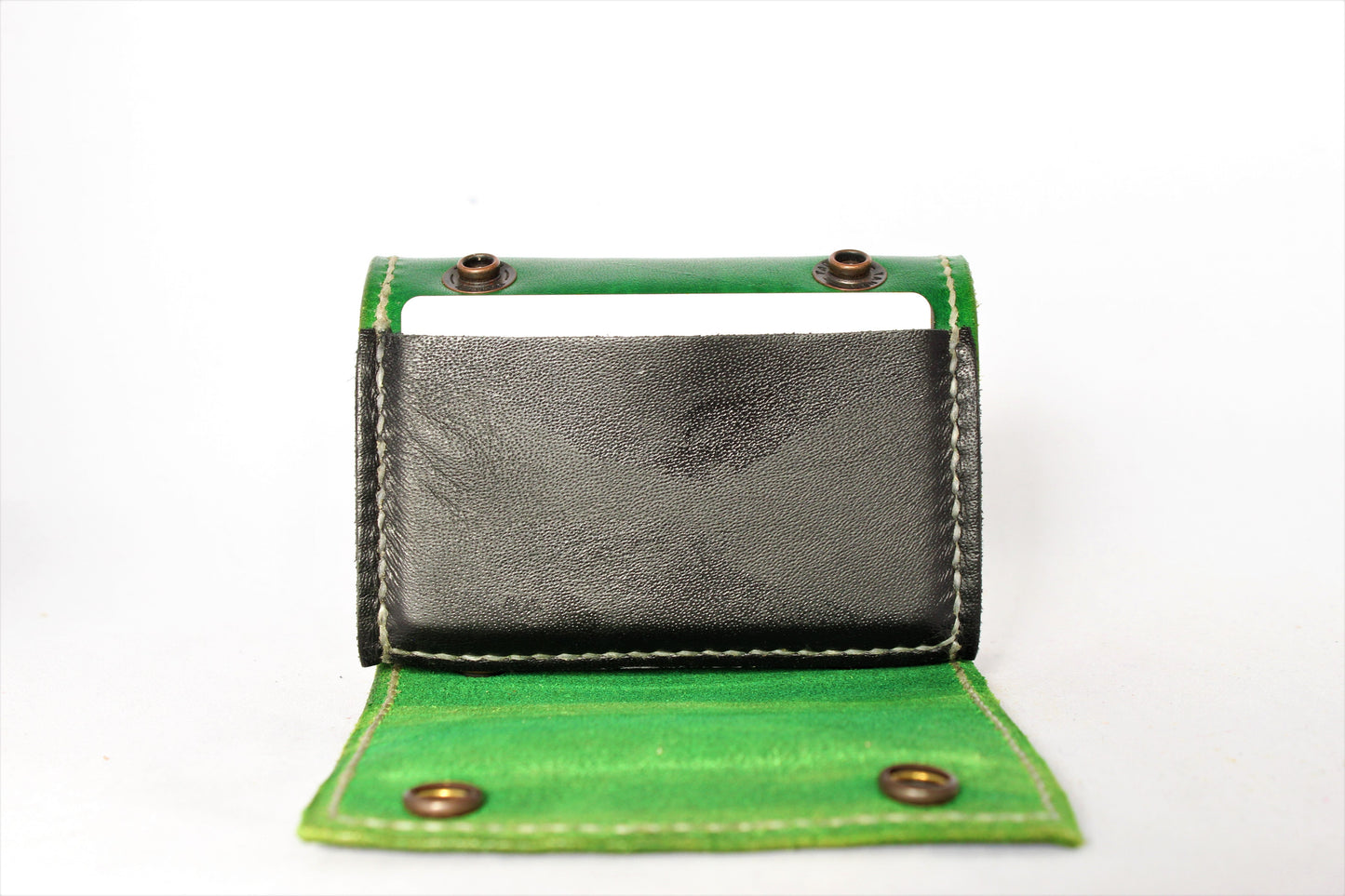 Lined | In Green | The Wearable Wallet