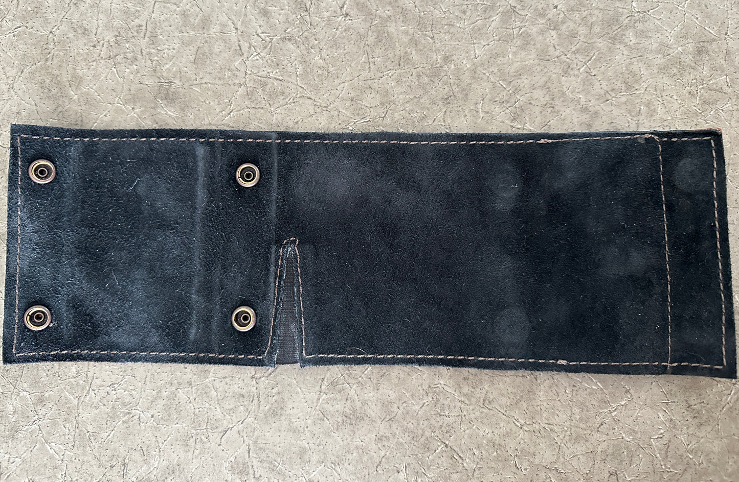 Lined | In Blue | The Wearable Wallet
