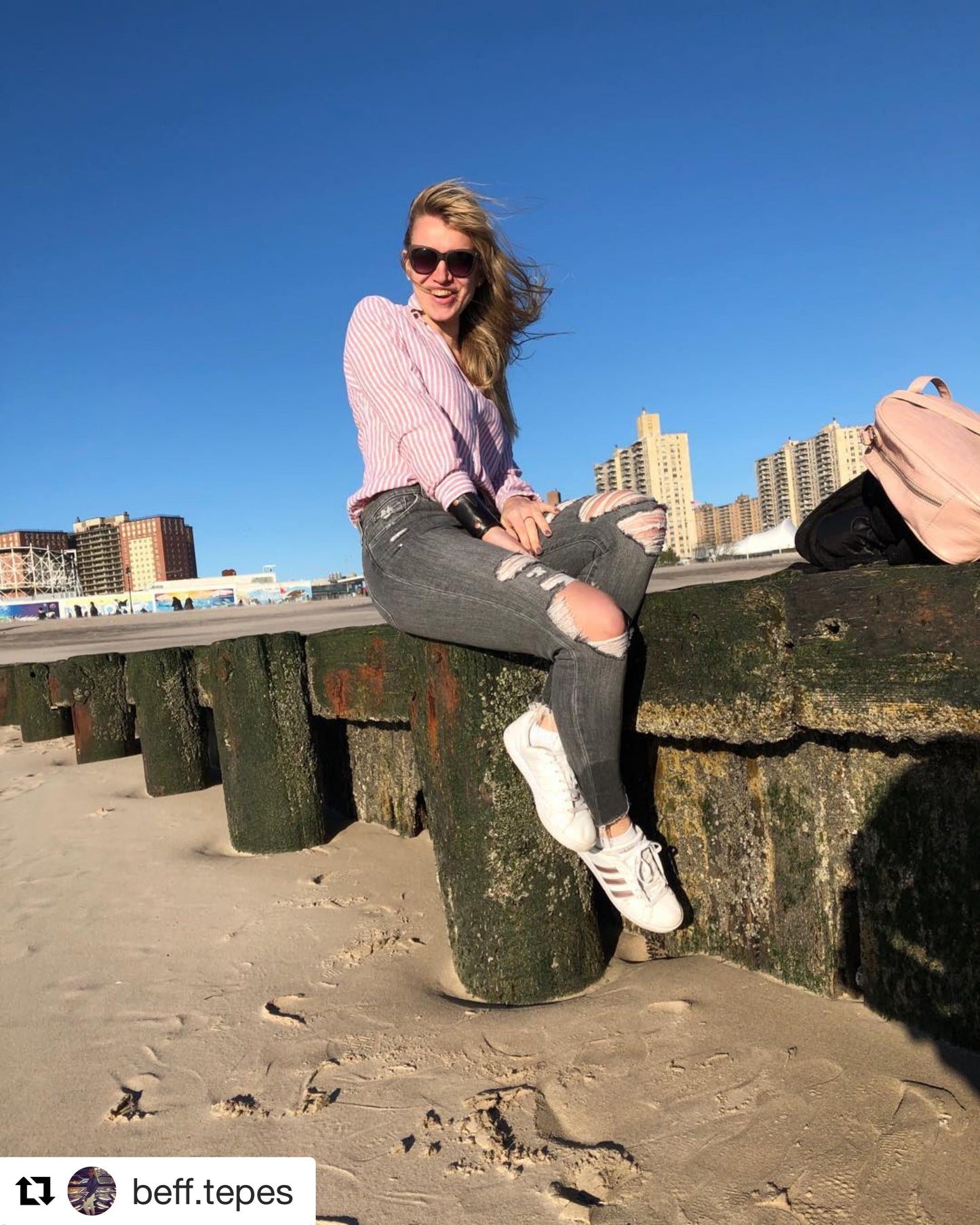 Lined | In Dark Brown | The Wearable Wallet