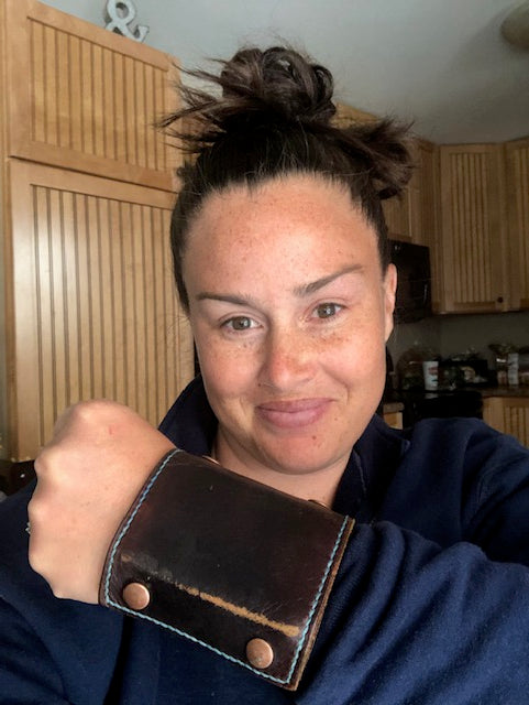 Lined | In Dark Brown | The Wearable Wallet