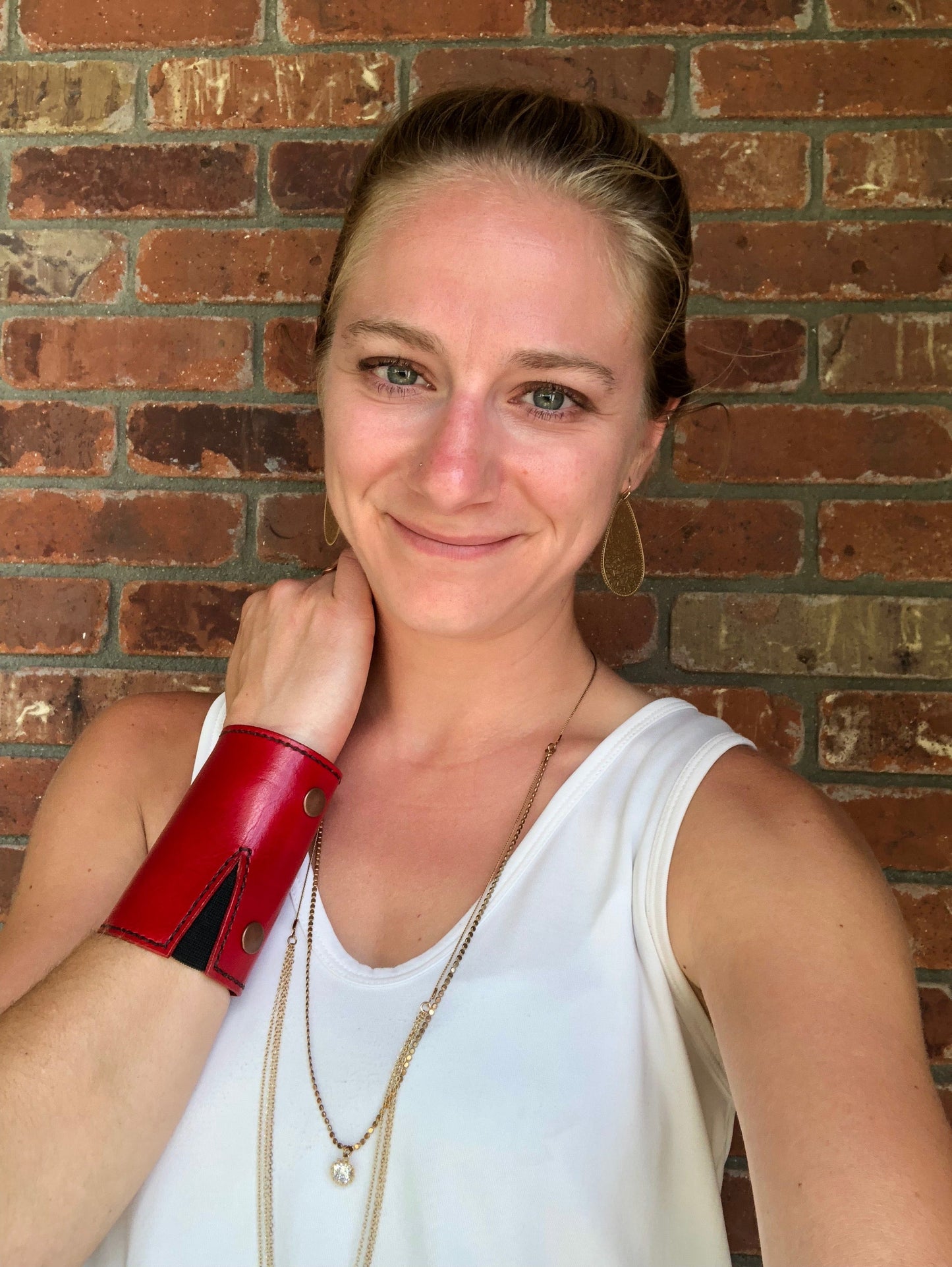 Lined | In Red | The Wearable Wallet