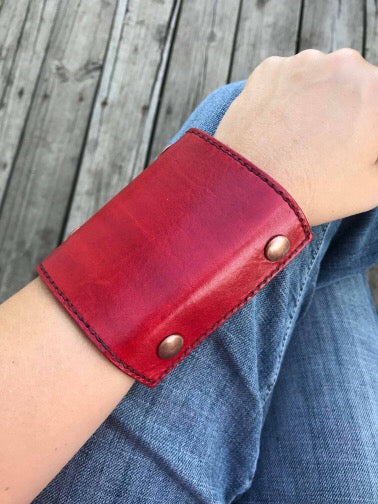 In Red | Silver Snaps | The Wearable Wallet