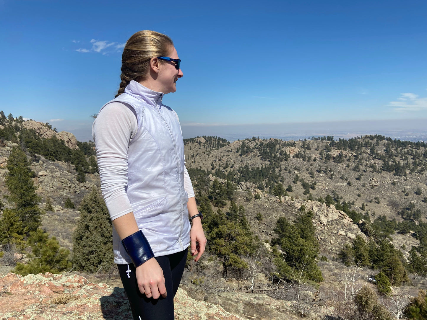 Lined | In Blue | The Wearable Wallet