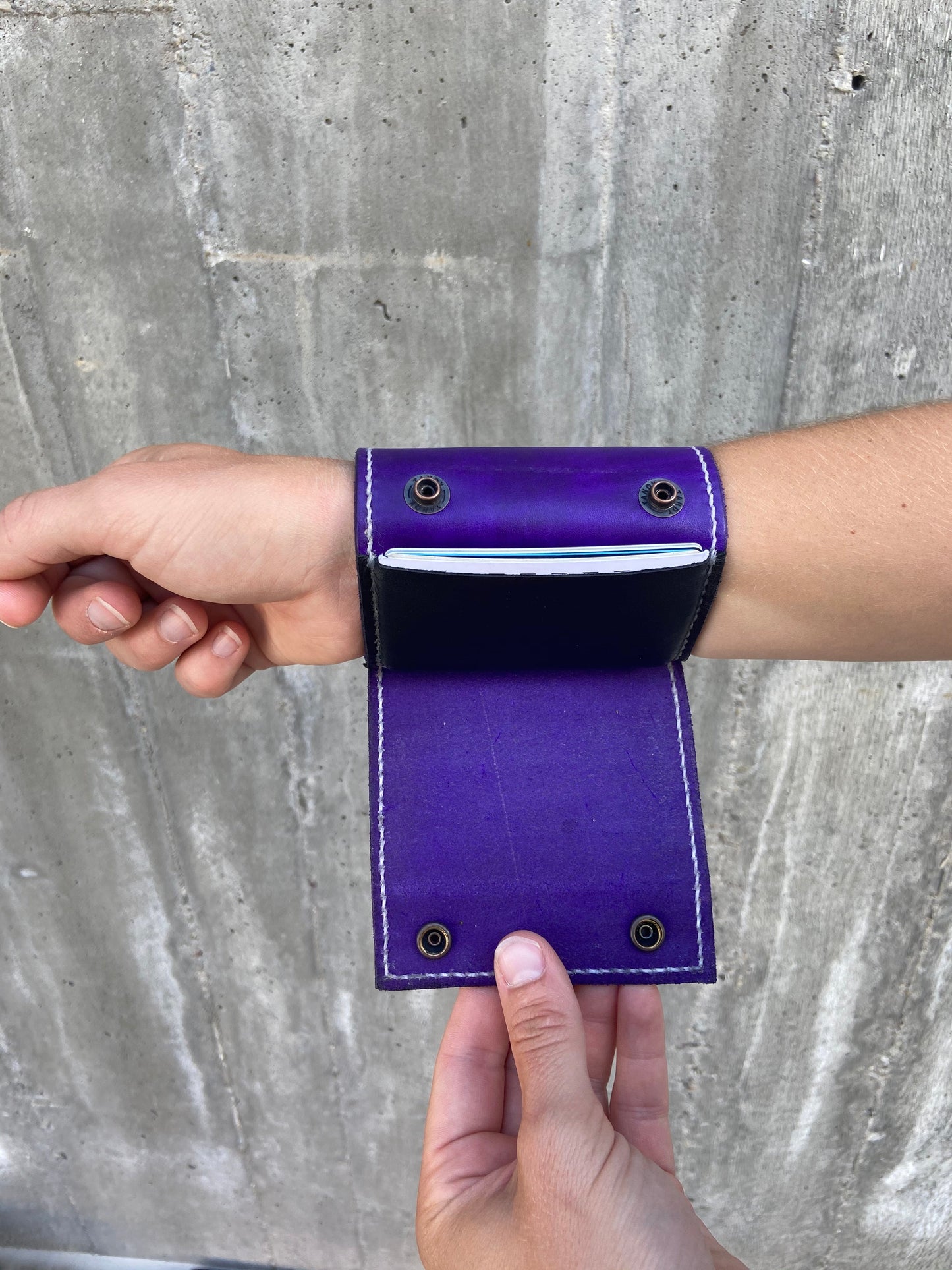 Lined | In Purple | The Wearable Wallet