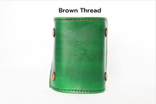 The Wearable Wallet | Lined | In Green