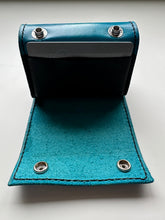 The Wearable Wallet | Lined | In Turquoise