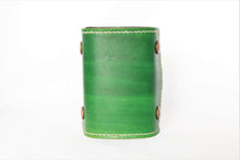The Wearable Wallet | Lined | In Green